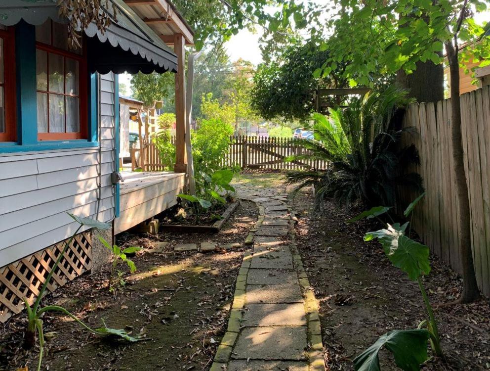 Blue Moon Guest House Lafayette Exterior photo