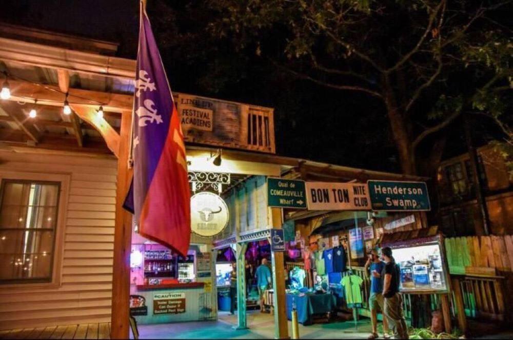 Blue Moon Guest House Lafayette Exterior photo